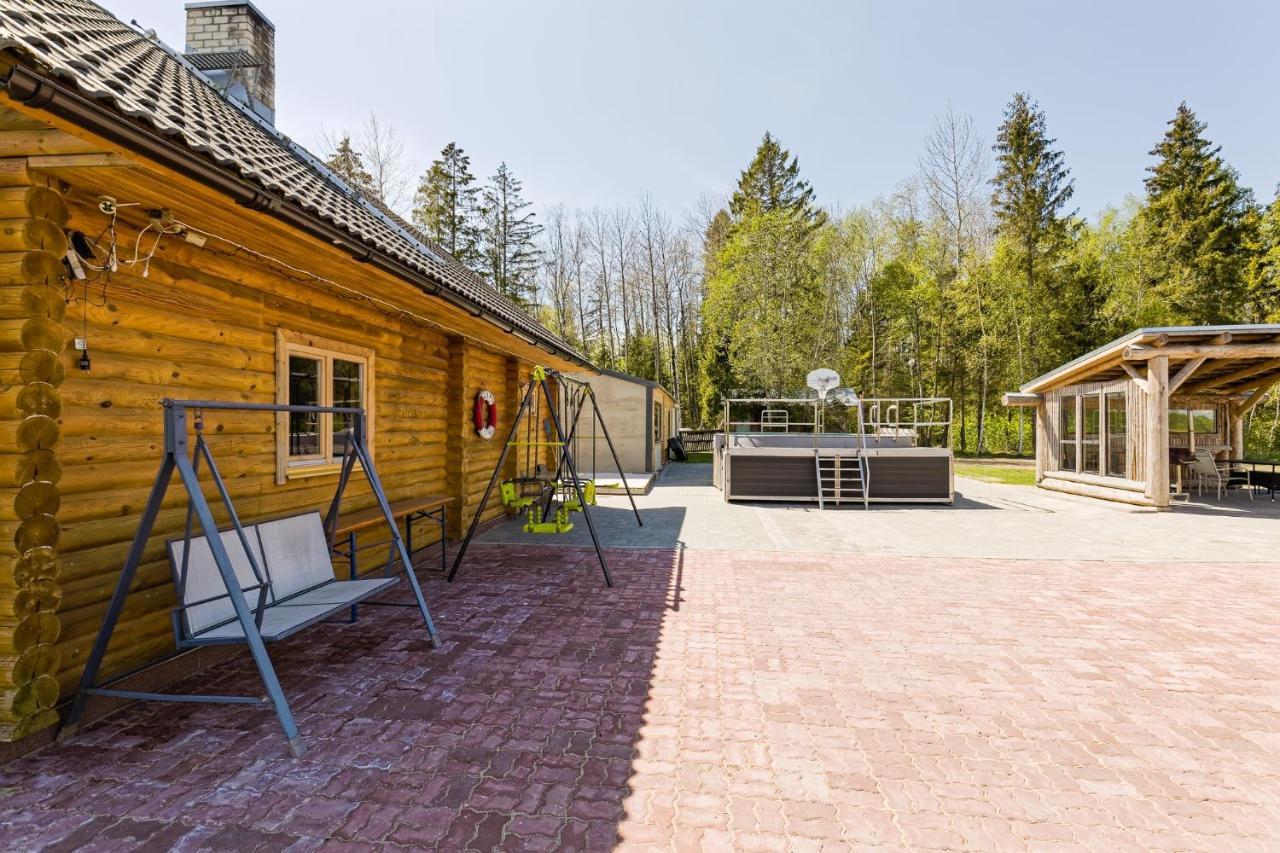 Kajamaa Holiday Home Saku Bagian luar foto