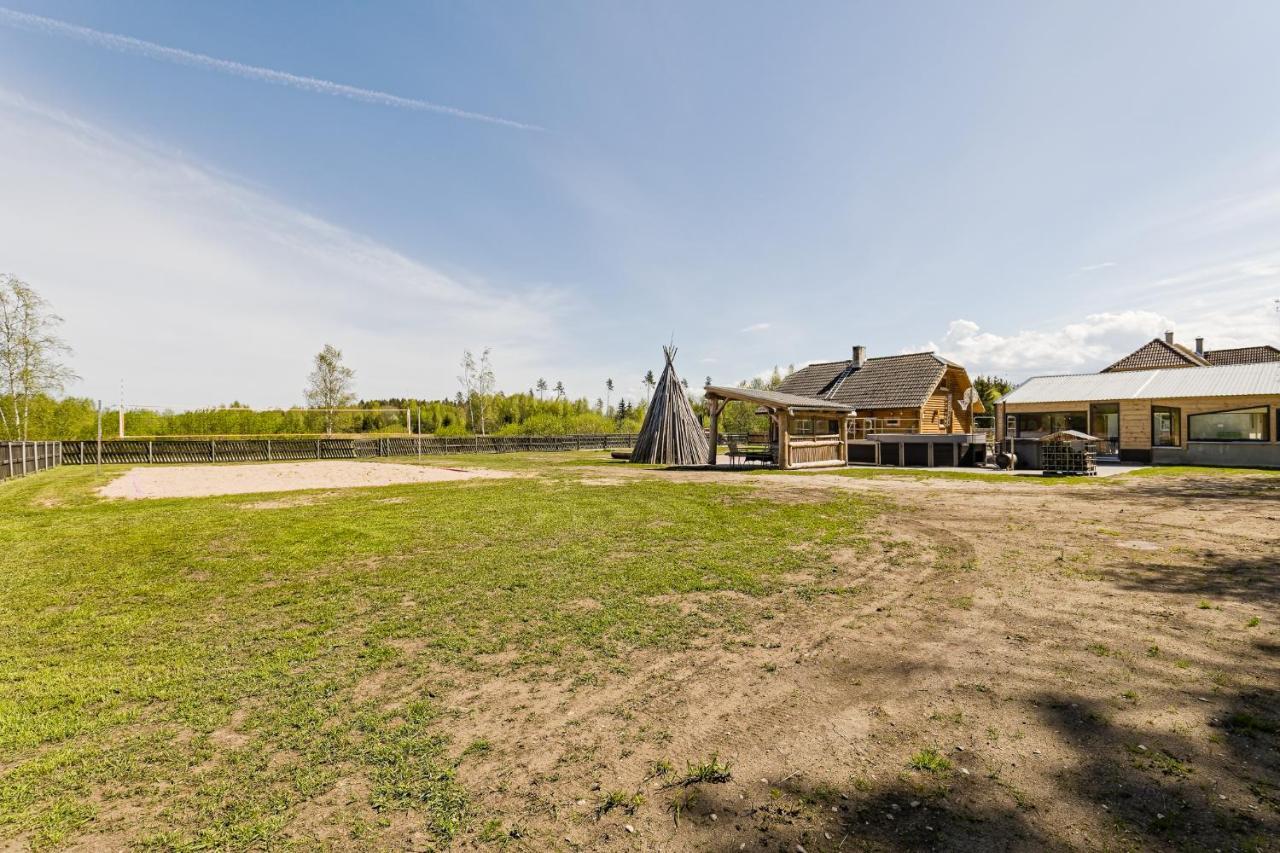 Kajamaa Holiday Home Saku Bagian luar foto